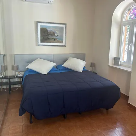 Private Sea View Con Terrazza E Giardino Κάπρι