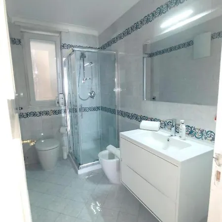 Private Sea View Con Terrazza E Giardino Appartement