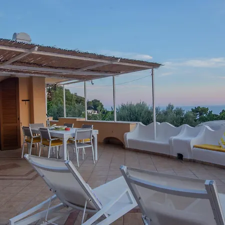 Apartmán Private Sea View Con Terrazza E Giardino *