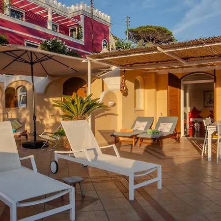 公寓 Private Sea View Con Terrazza E Giardino