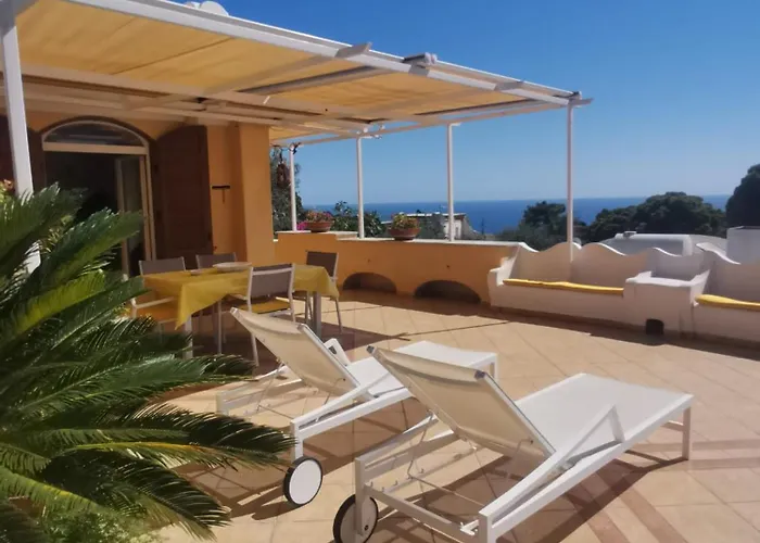Private Sea View Con Terrazza E Giardino شقة