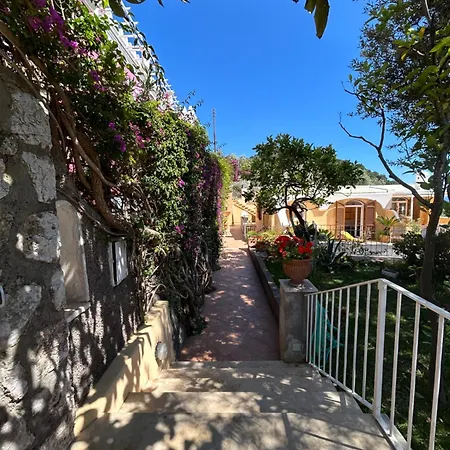 Appartamento Private Sea View Con Terrazza E Giardino